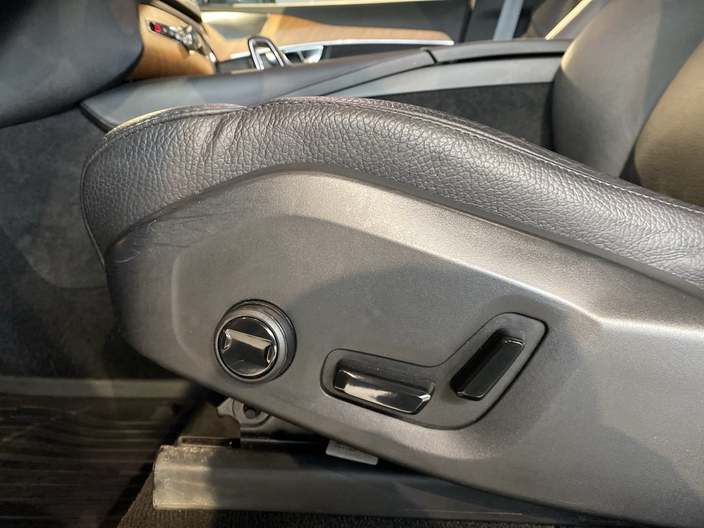 2024 Volvo XC90 Recharge T8 eAWD PHEV Plus Bright Theme 7-Seater-12