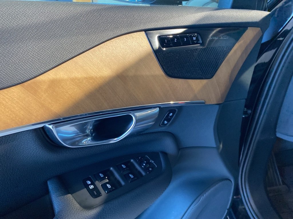 2022 Volvo XC90 Recharge Inscription Expression-11