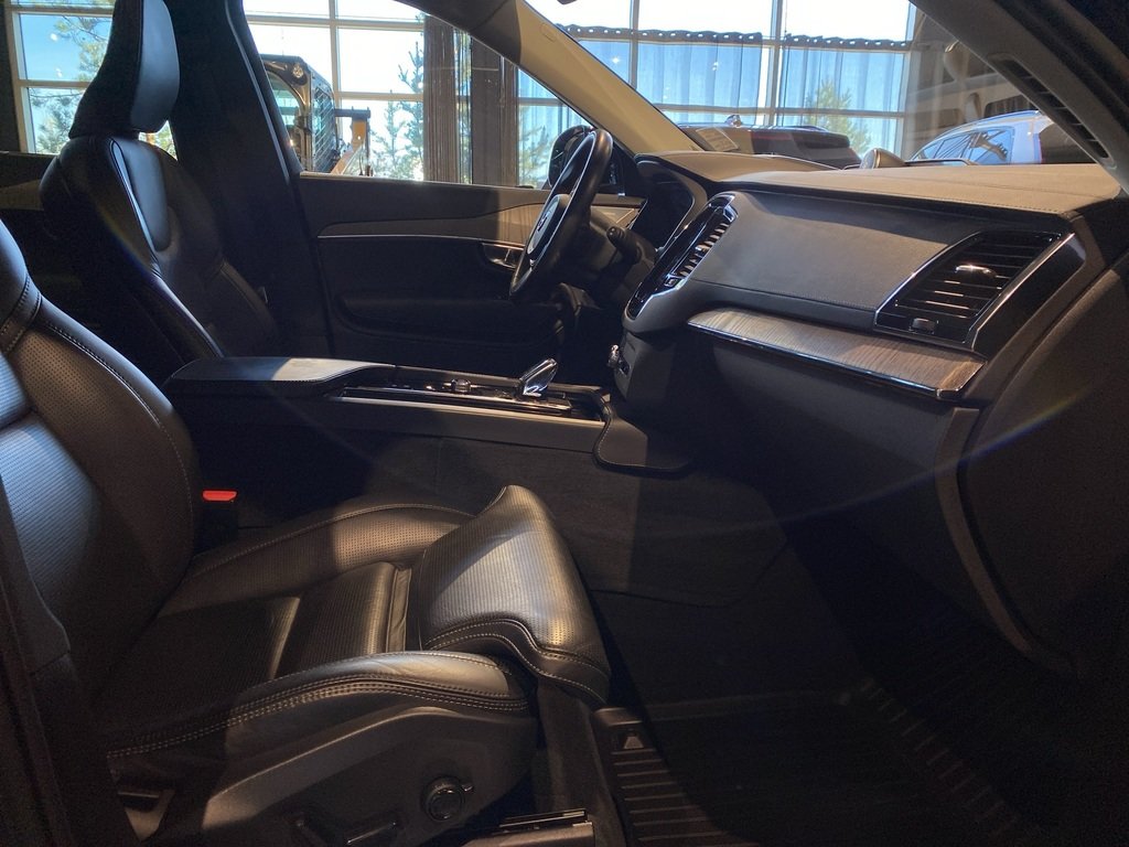2022 Volvo XC90 Recharge Inscription Extended Range-25