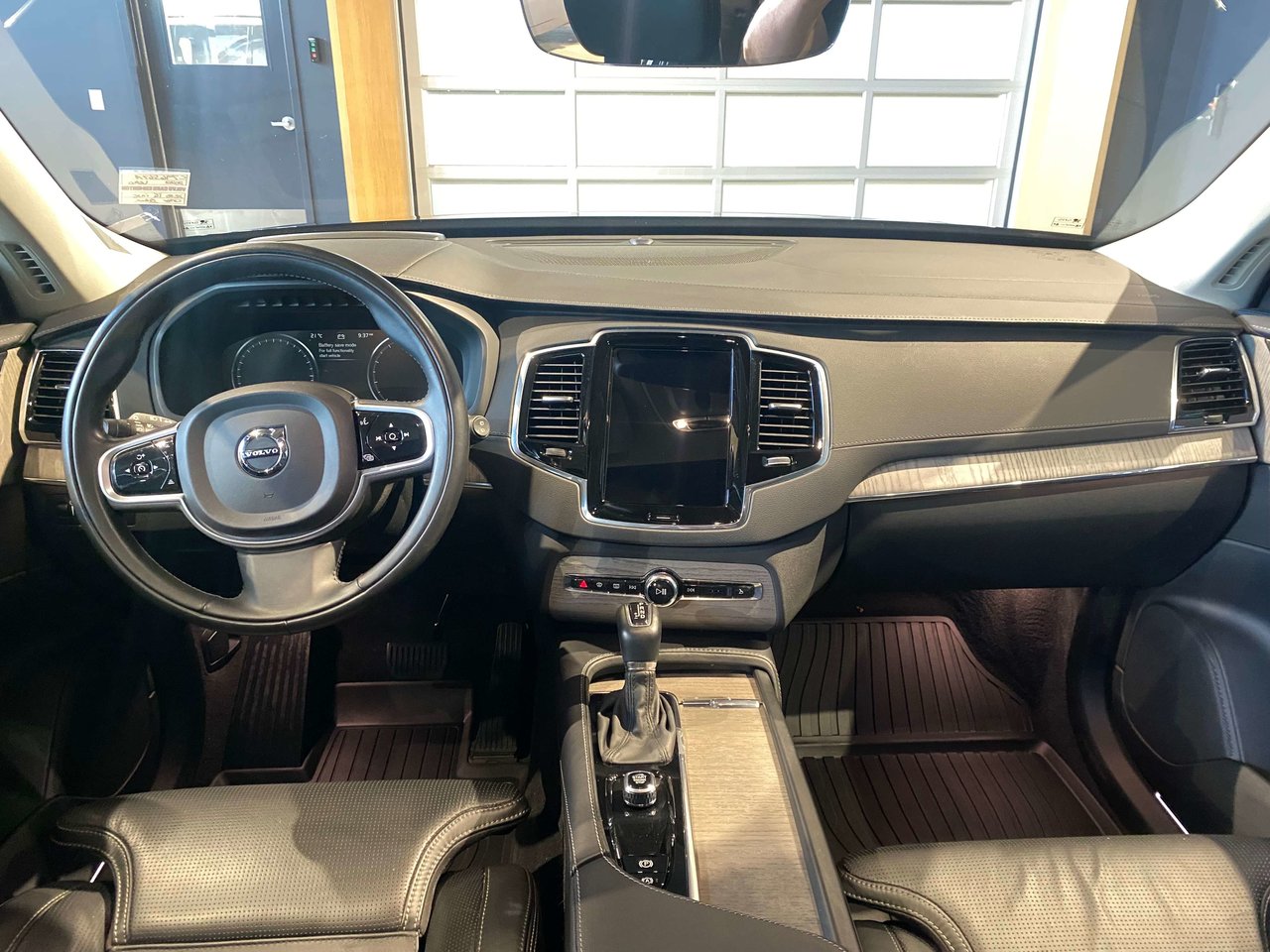 2022 Volvo XC90 T6 AWD Inscription (7-Seat)-10