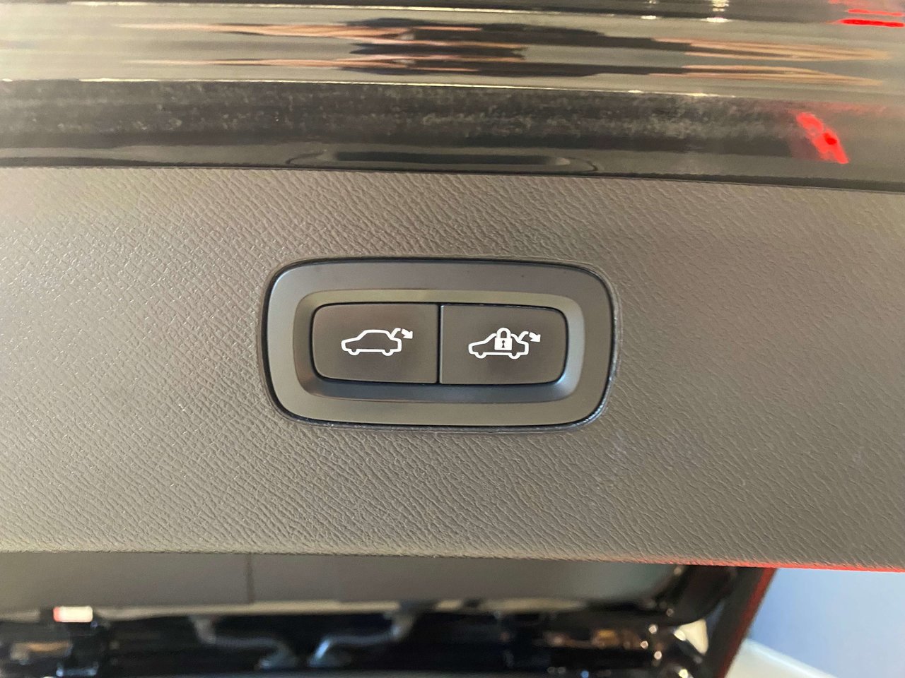 2022 Volvo XC90 T6 AWD Inscription (7-Seat)-22