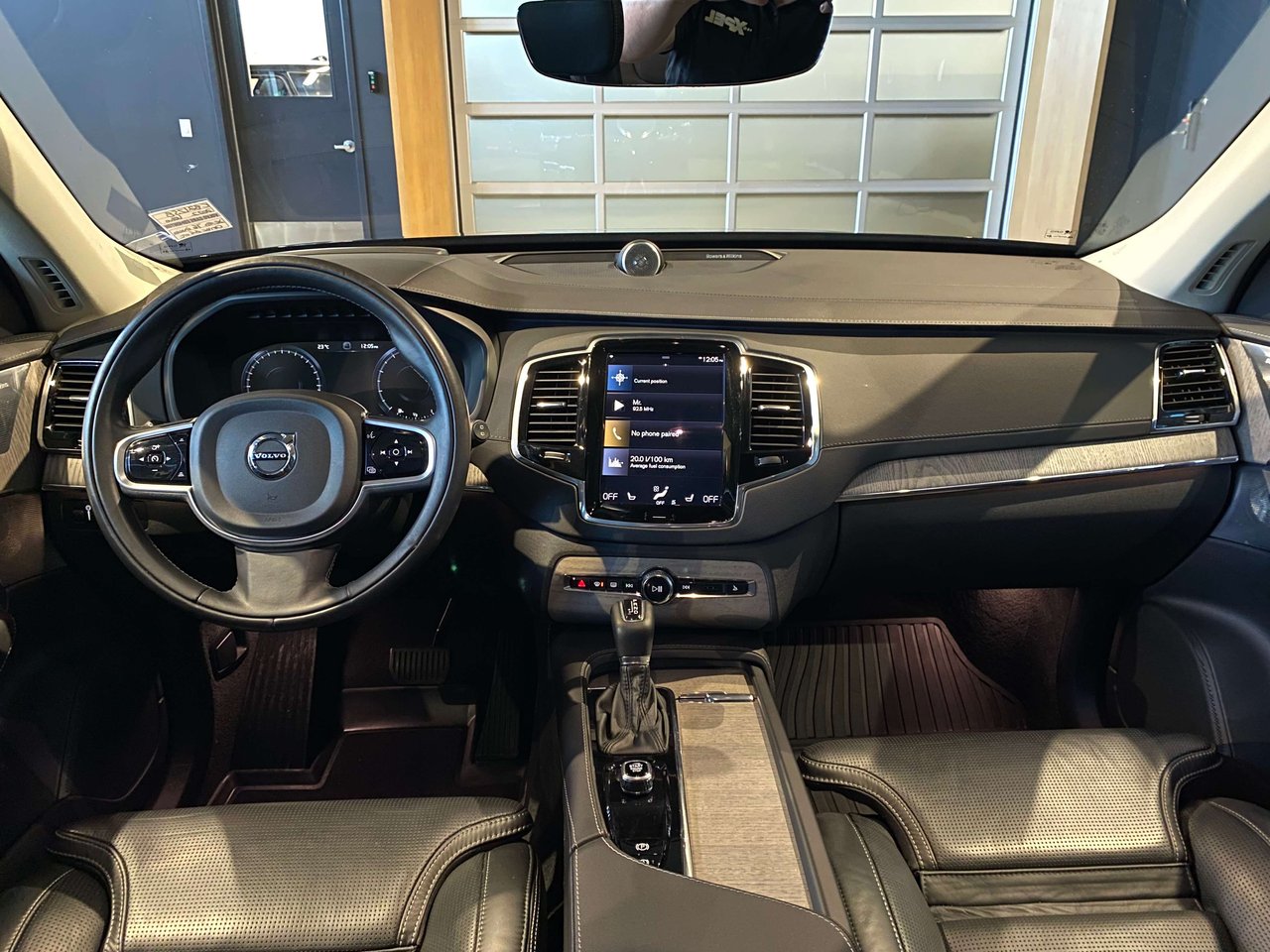 2022 Volvo XC90 T6 AWD Inscription (6-Seat)-8