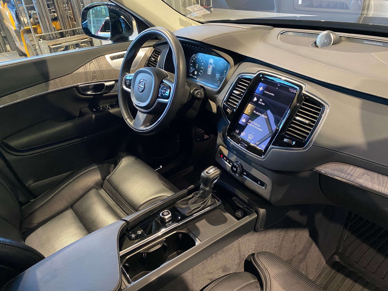 2022 Volvo XC90 T6 AWD Inscription (6-Seat)-24