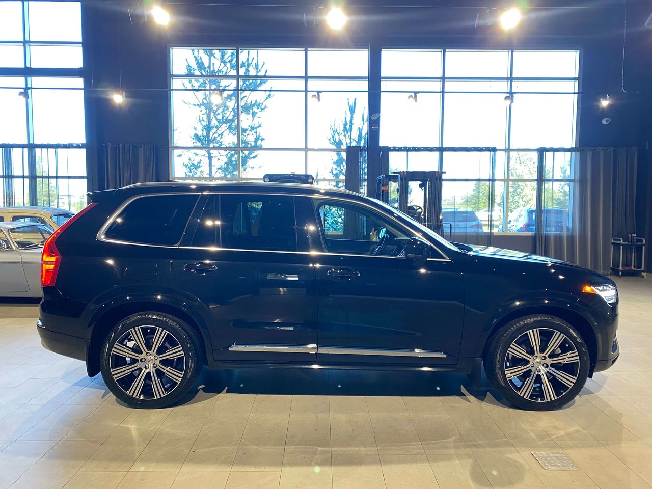 2022 Volvo XC90 T6 AWD Inscription (6-Seat)-4