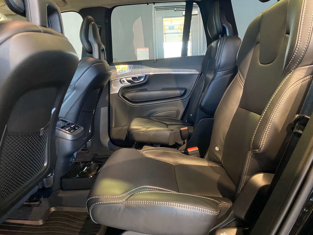 2022 Volvo XC90 T6 AWD Inscription (6-Seat)-16