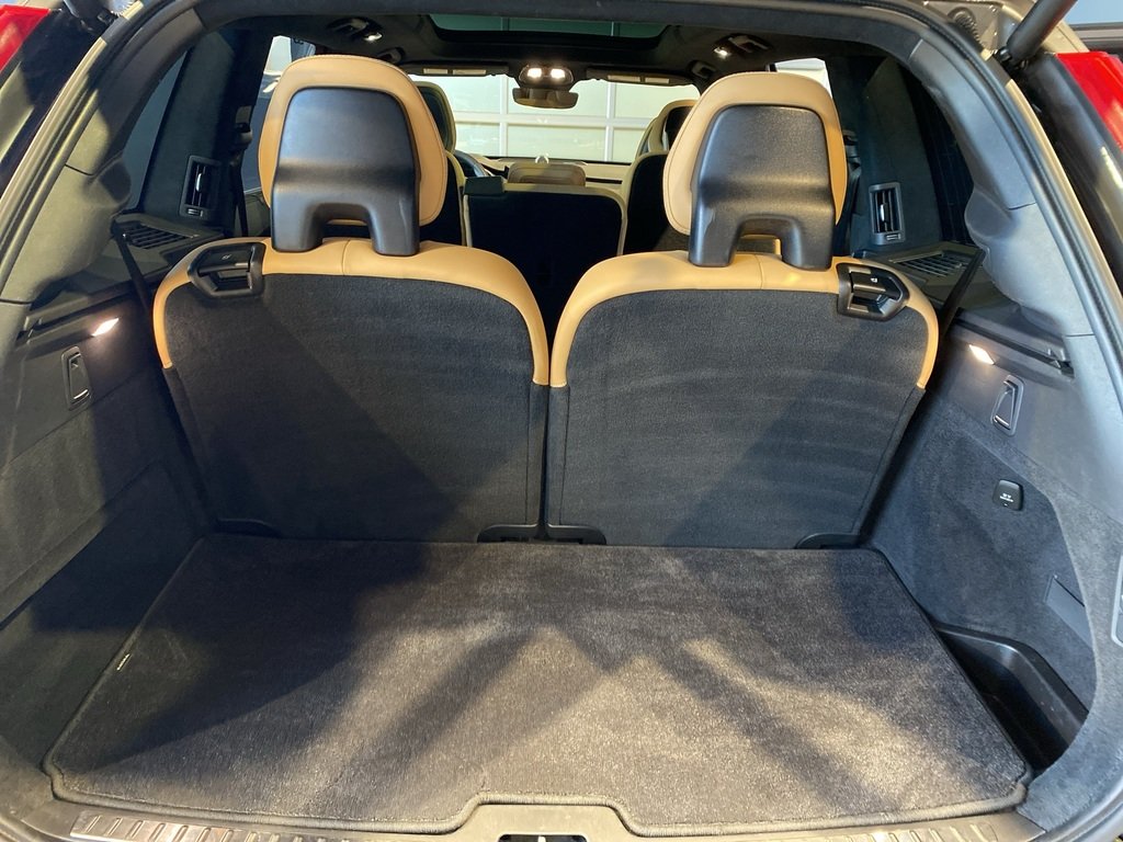 2023 Volvo XC90 B6 AWD Ultimate Dark-21