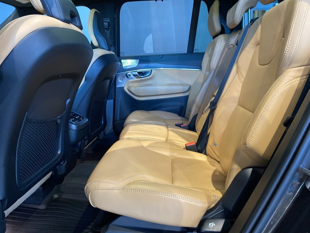 2023 Volvo XC90 B6 AWD Ultimate Dark-18