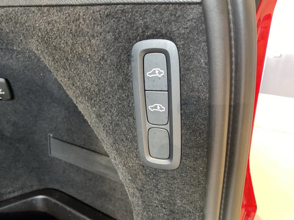 2023 Volvo XC90 B6 AWD Ultimate Dark-23