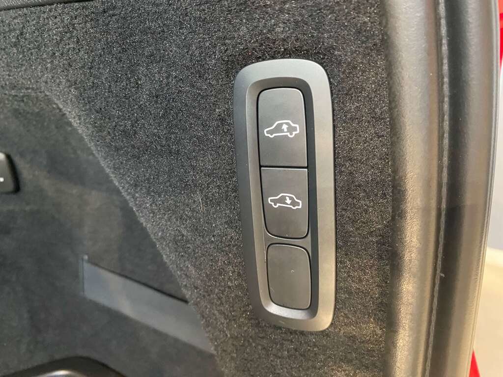 2023 Volvo XC90 B6 AWD Ultimate Bright-23