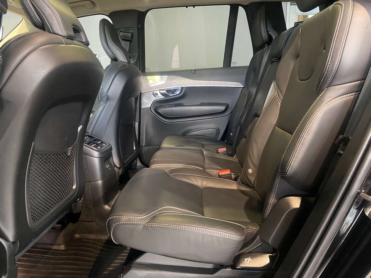 2023 Volvo XC90 Recharge Ultimate Dark-18