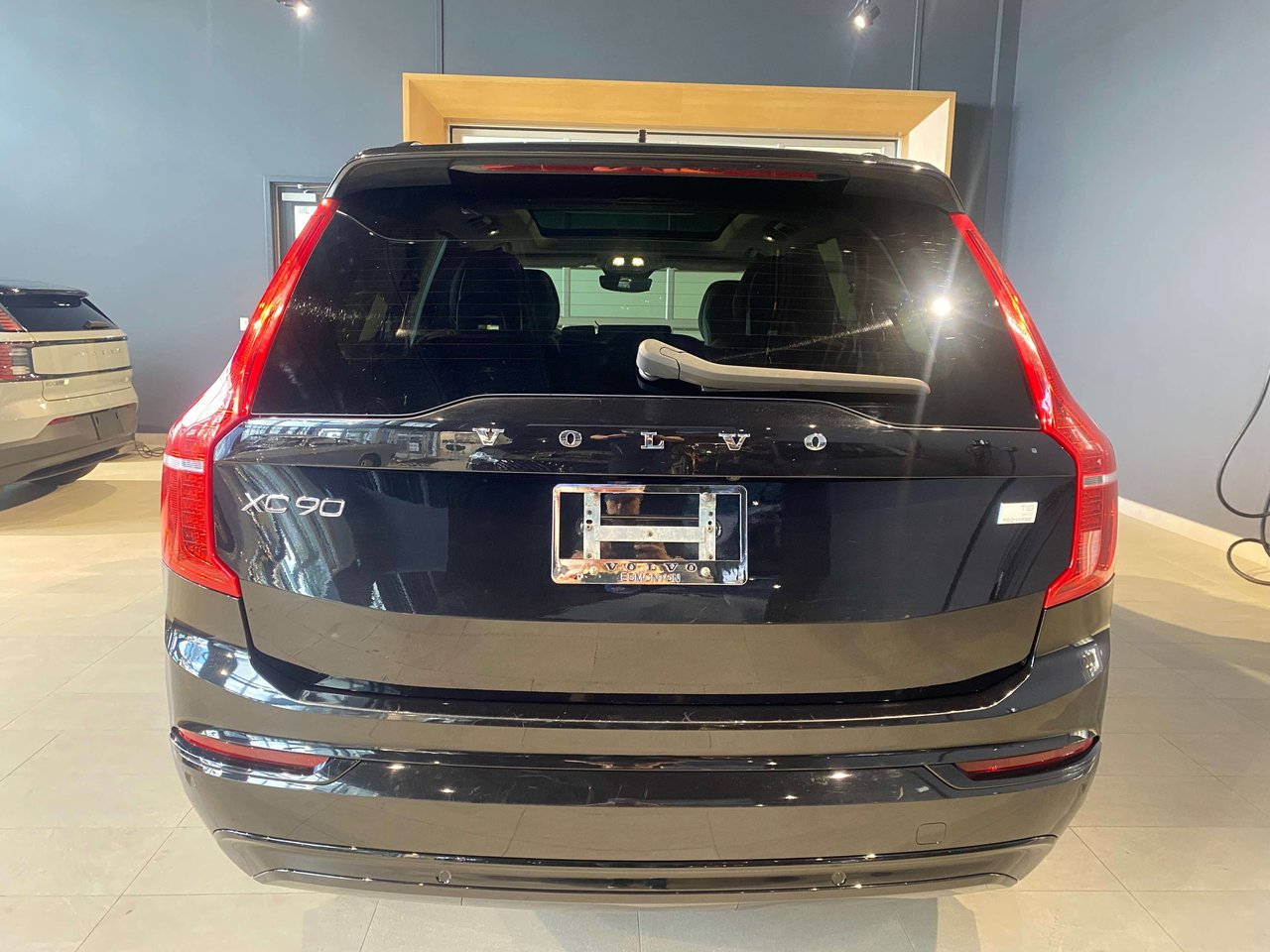 2023 Volvo XC90 Recharge Ultimate Dark-3