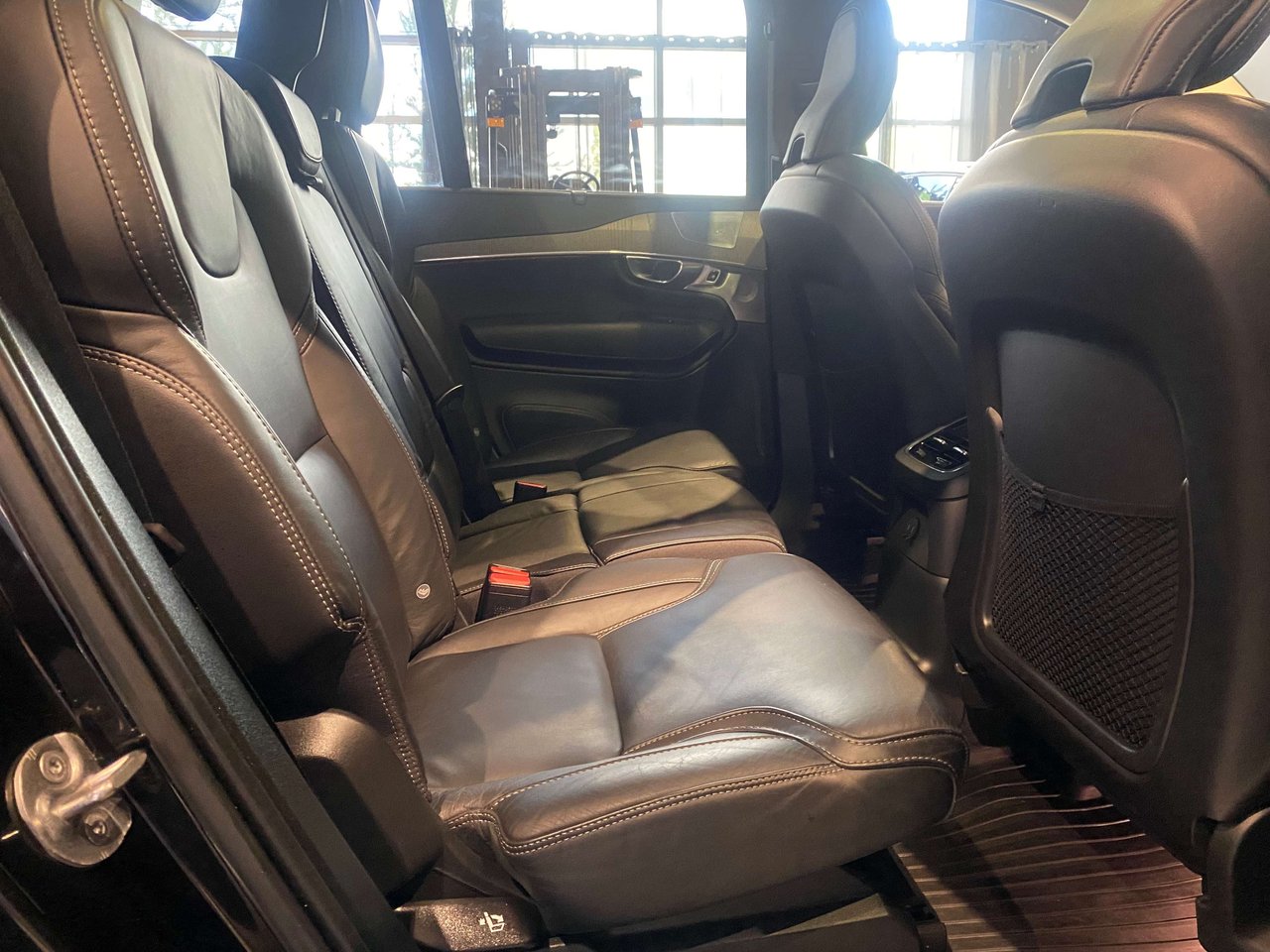 2023 Volvo XC90 Recharge Ultimate Dark-24
