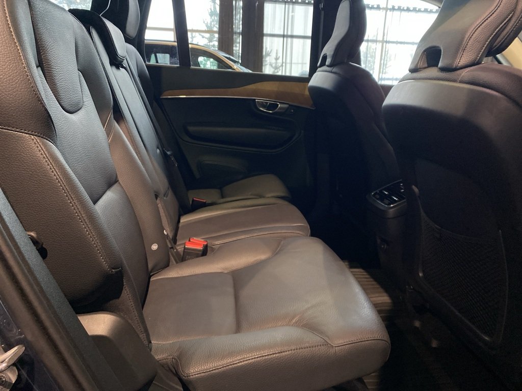 2024 Volvo XC90 B6 AWD Core Bright Theme 7-Seater-23