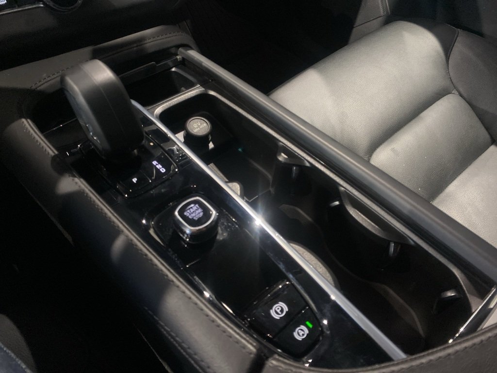 2024 Volvo XC90 B6 AWD Core Bright Theme 7-Seater-12