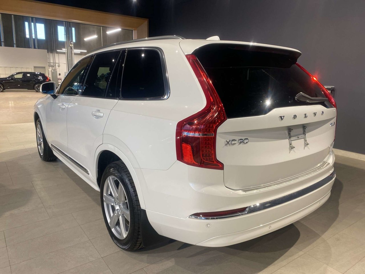 2024 Volvo XC90 B6 AWD Core Bright Theme 7-Seater-2