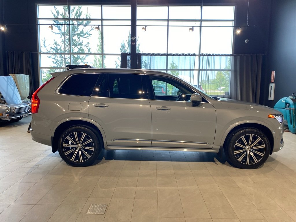 2024 Volvo XC90 B6 AWD Plus Bright Theme 7-Seater-5