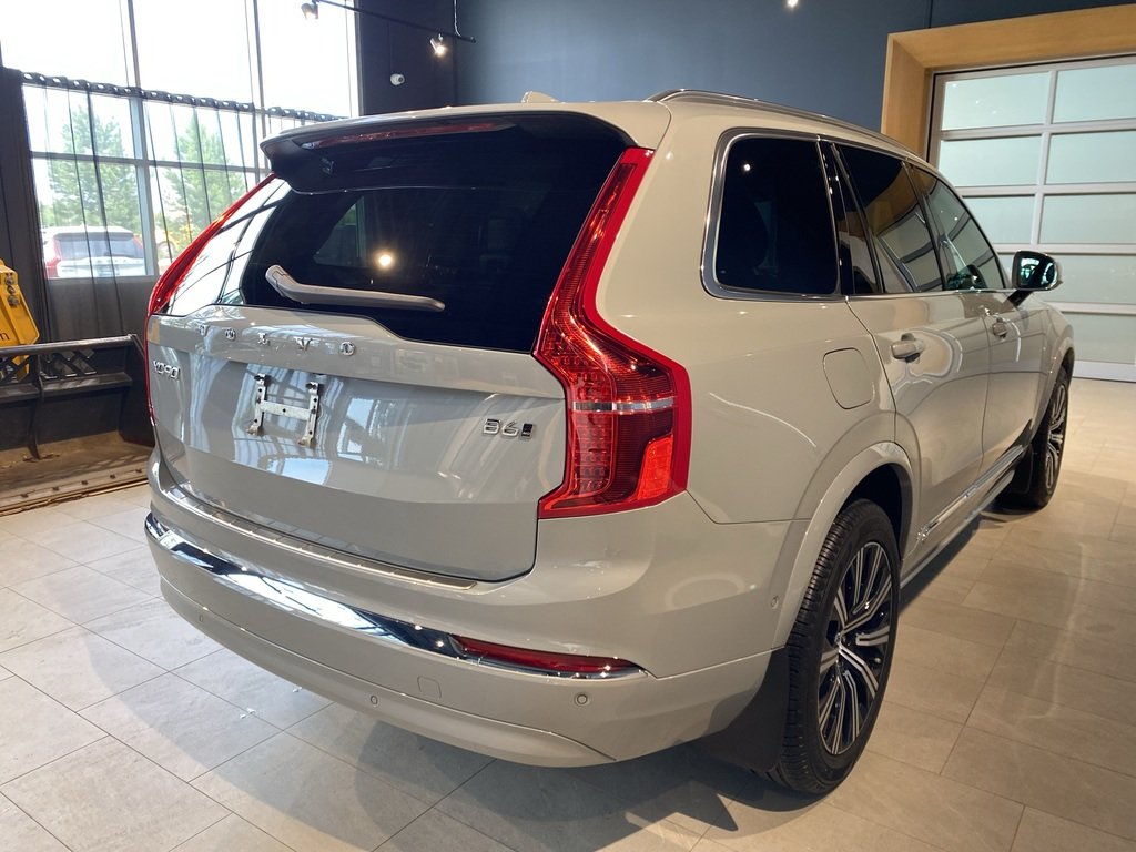 2024 Volvo XC90 B6 AWD Plus Bright Theme 7-Seater-4