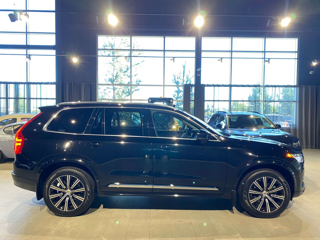 2024 Volvo XC90 B6 AWD Core Bright Theme 7-Seater-4