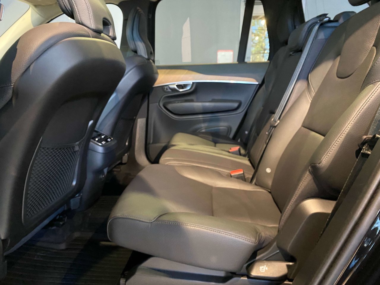 2024 Volvo XC90 B6 AWD Core Bright Theme 7-Seater-16