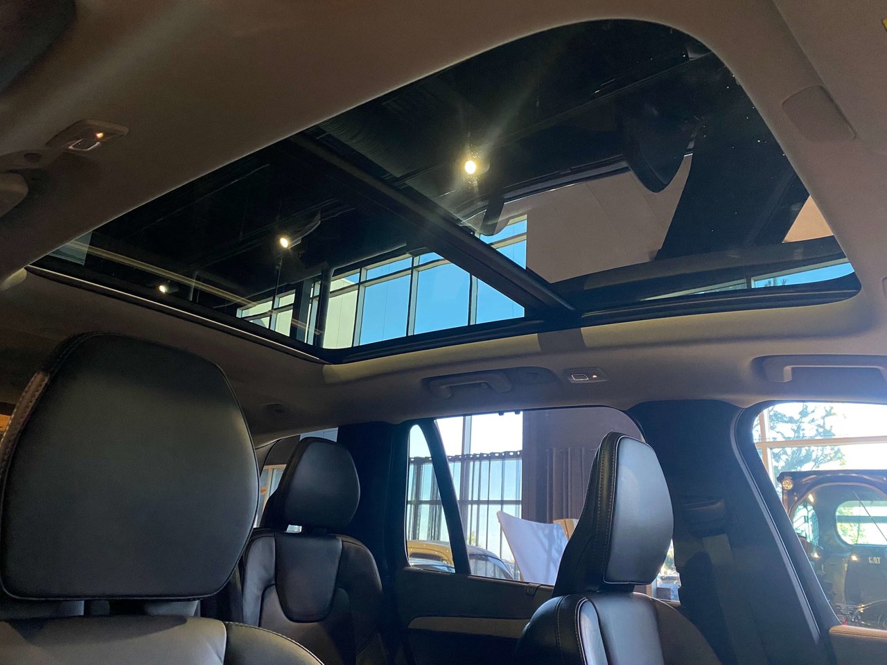 2024 Volvo XC90 B6 AWD Ultimate Bright Theme 7-Seater-26