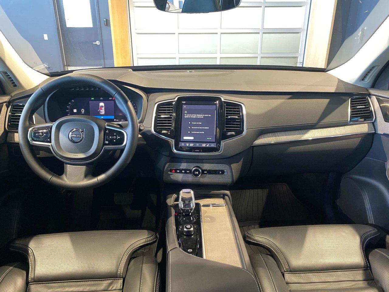 2024 Volvo XC90 B6 AWD Ultimate Bright Theme 7-Seater-10