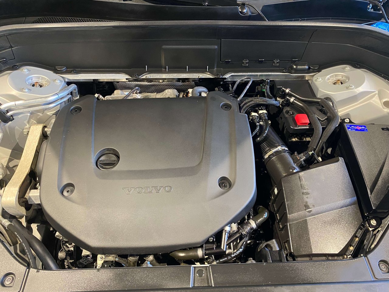 2024 Volvo XC90 B6 AWD Plus Bright Theme 7-Seater-27