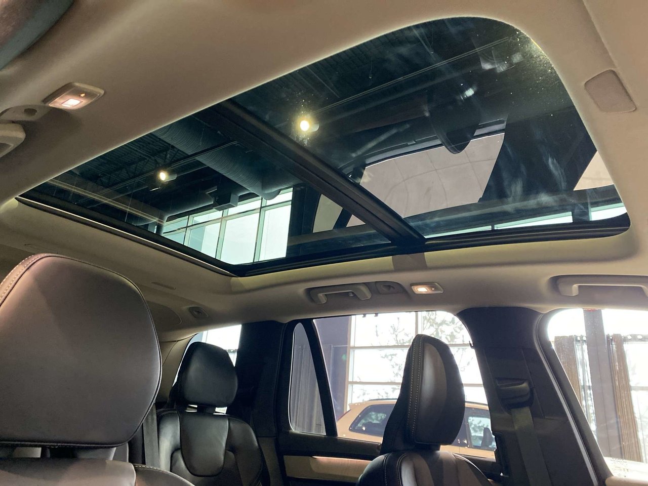 2026 Volvo XC90 B6 AWD Ultra Bright Theme 7-Seater-23