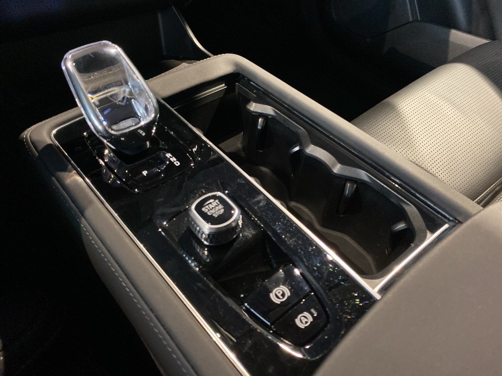 2026 Volvo XC90 B6 AWD Ultra Bright Theme 7-Seater-12