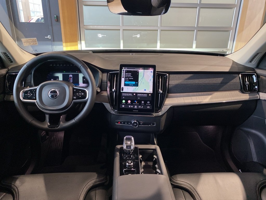 2026 Volvo XC90 B6 AWD Ultra Bright Theme 7-Seater-10