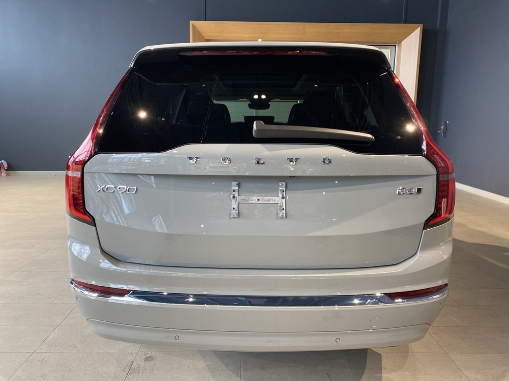2026 Volvo XC90 B6 AWD Ultra Bright Theme 7-Seater-3