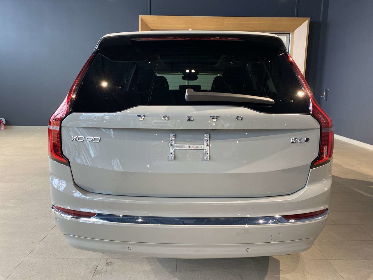 2026 Volvo XC90 B6 AWD Ultra Bright Theme 7-Seater-3