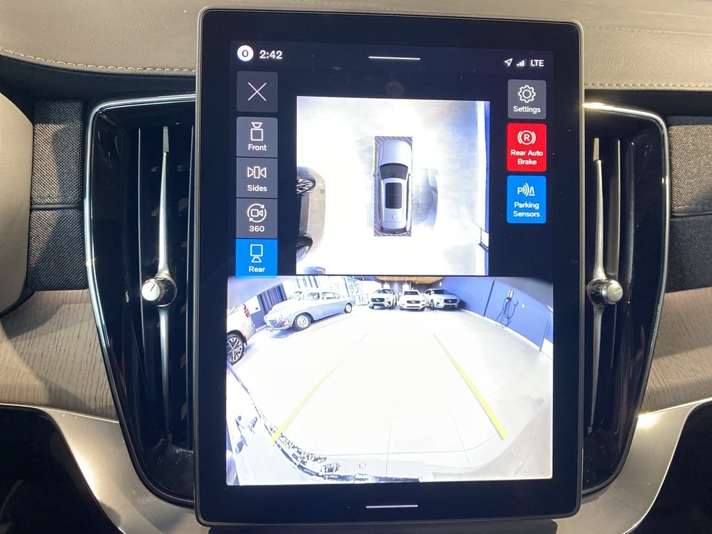 2026 Volvo XC90 B6 AWD Ultra Bright Theme 7-Seater-16