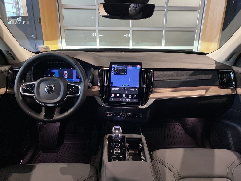 2026 Volvo XC90 B6 AWD Core Bright Theme 7-Seater-11