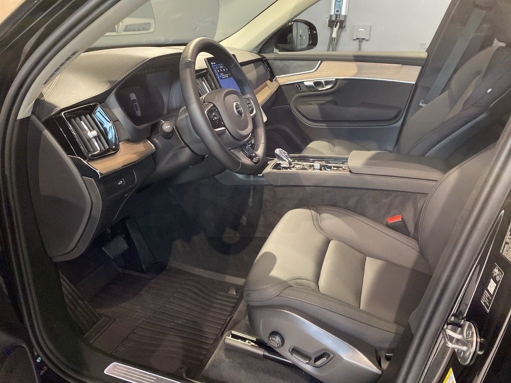 2026 Volvo XC90 B6 AWD Core Bright Theme 7-Seater-9