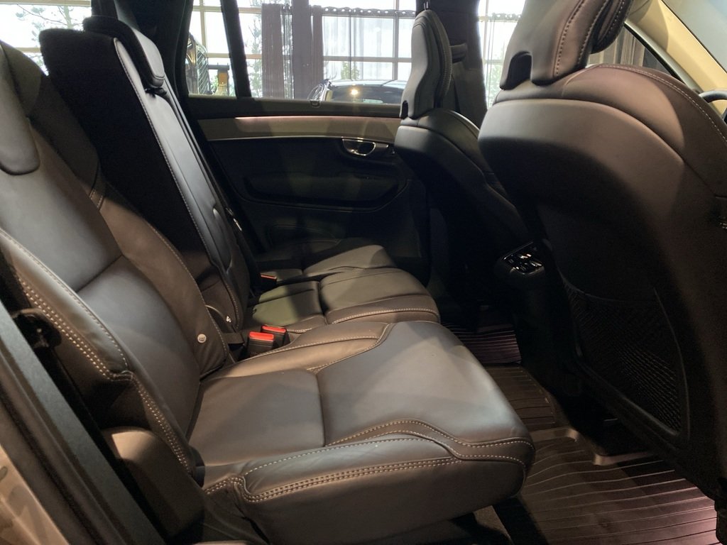 2026 Volvo XC90 B6 AWD Ultra Bright Theme 7-Seater-22