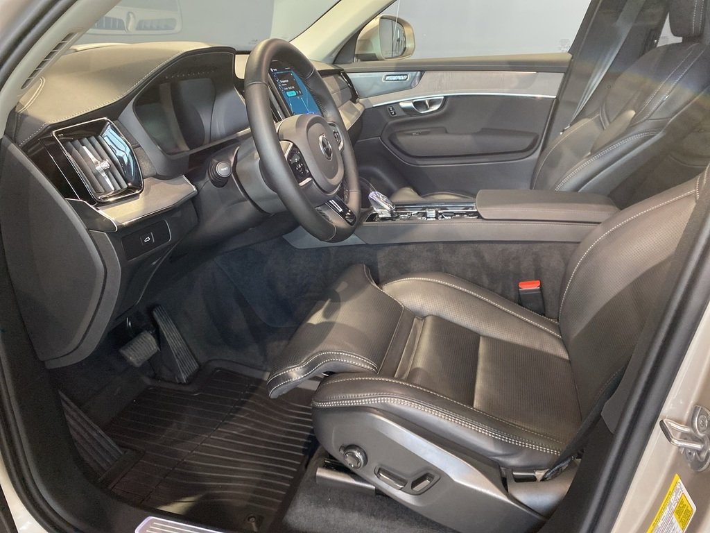 2026 Volvo XC90 B6 AWD Ultra Bright Theme 7-Seater-9