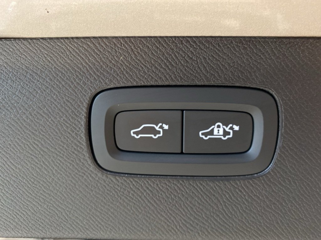 2026 Volvo XC90 B6 AWD Ultra Bright Theme 7-Seater-21