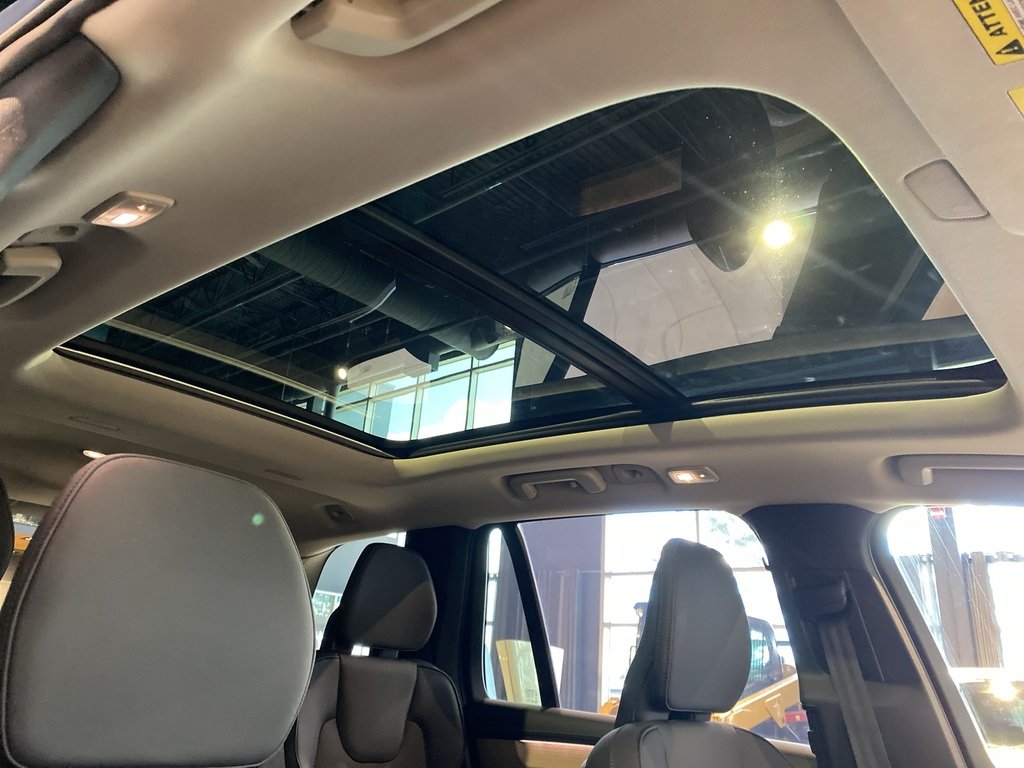 2026 Volvo XC90 B6 AWD Plus Dark Theme 7-Seater-26