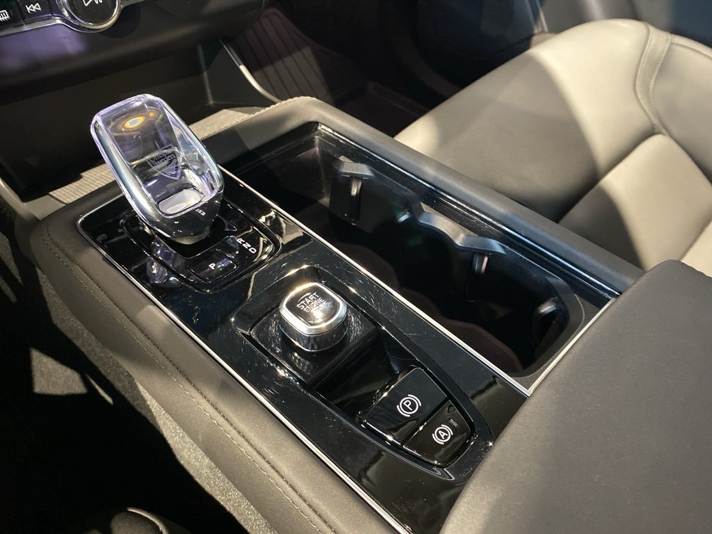 2026 Volvo XC90 B6 AWD Plus Dark Theme 7-Seater-12