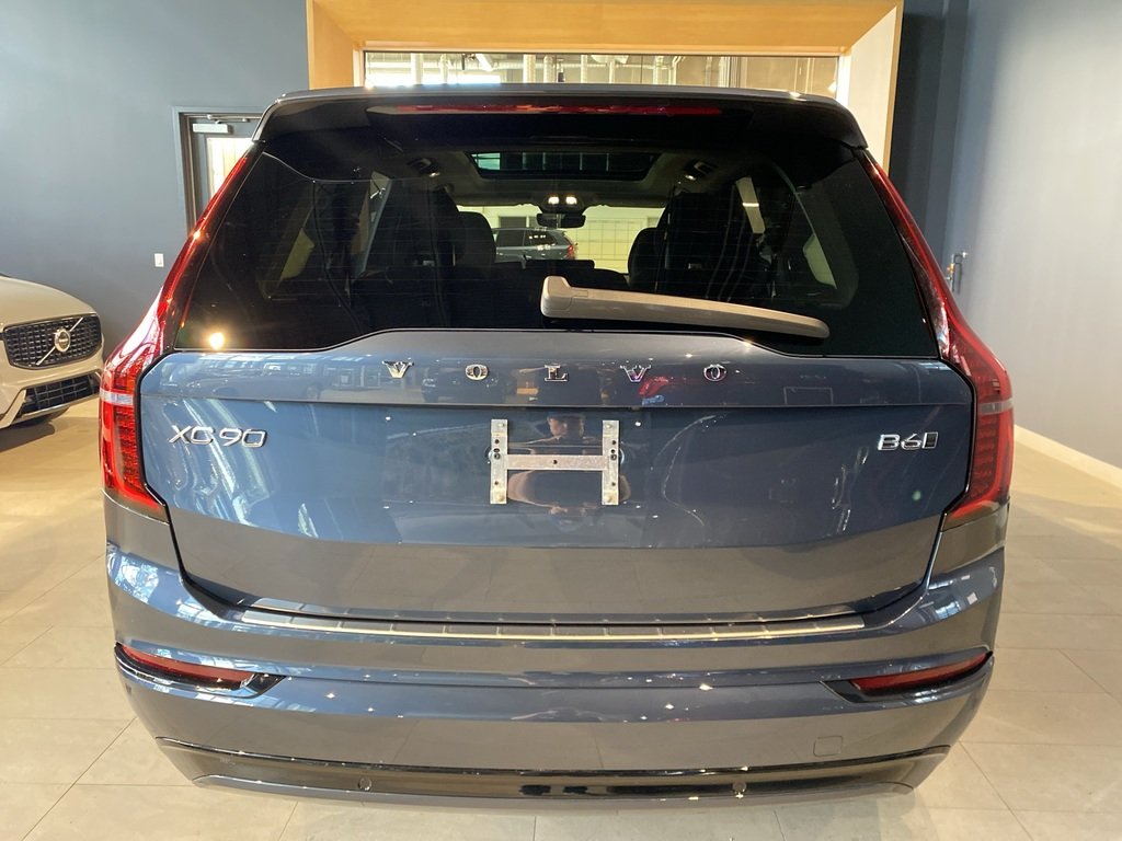 2026 Volvo XC90 B6 AWD Plus Dark Theme 7-Seater-3