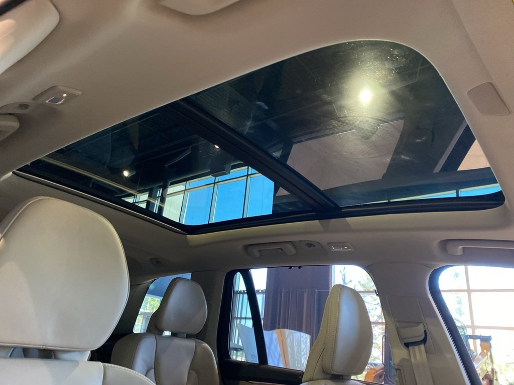 2026 Volvo XC90 B6 AWD Ultra Bright Theme 6-Seater-26