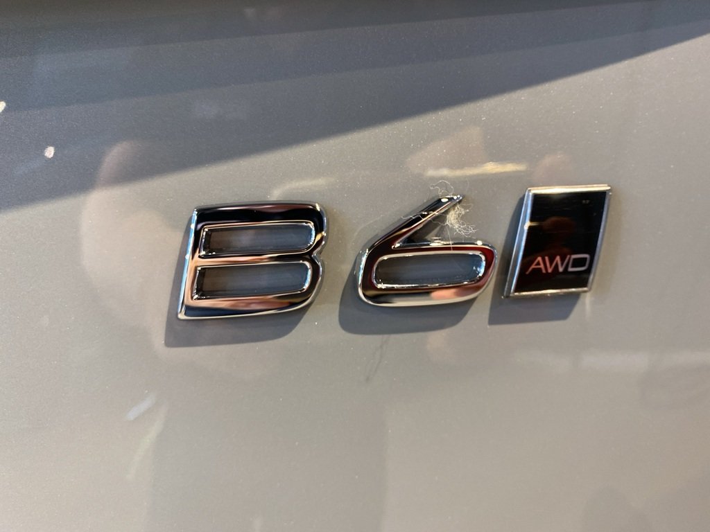 2026 Volvo XC90 B6 AWD Ultra Bright Theme 6-Seater-28