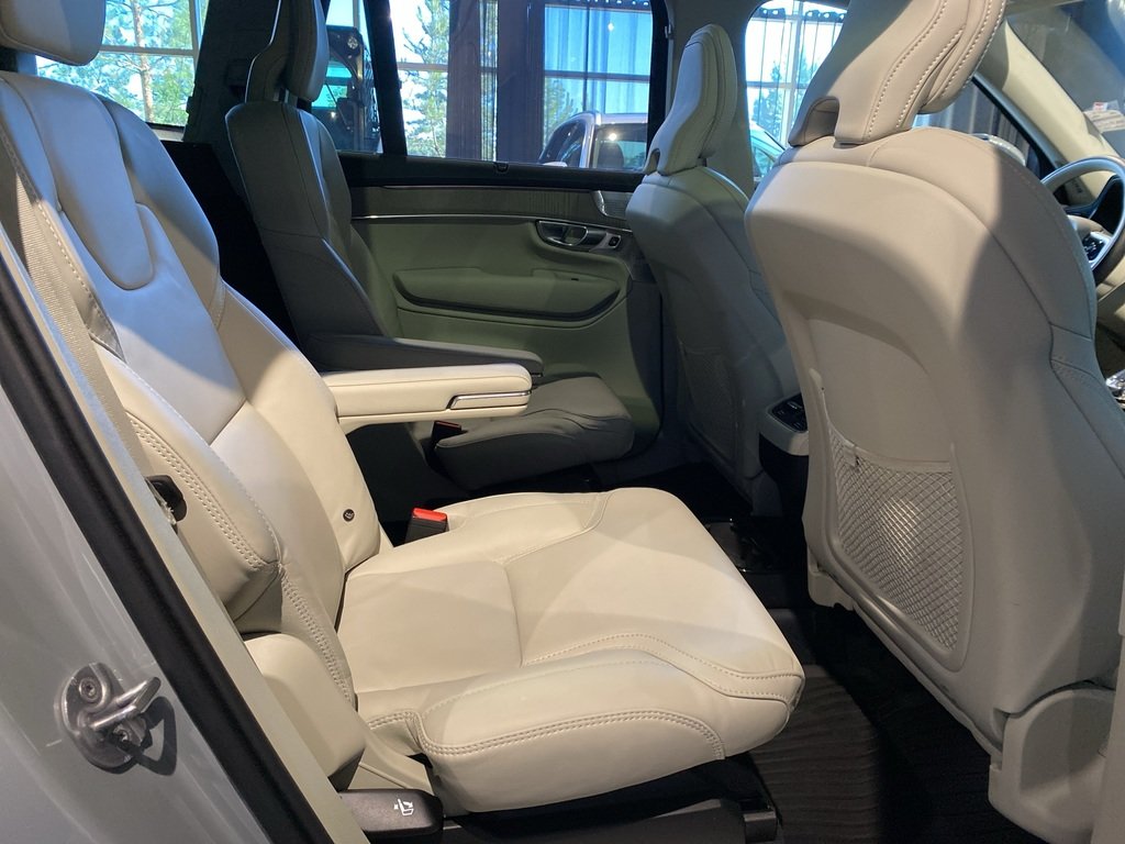 2026 Volvo XC90 B6 AWD Ultra Bright Theme 6-Seater-23