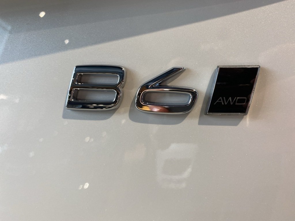 2026 Volvo XC90 B6 AWD Plus Dark Theme 7-Seater-27