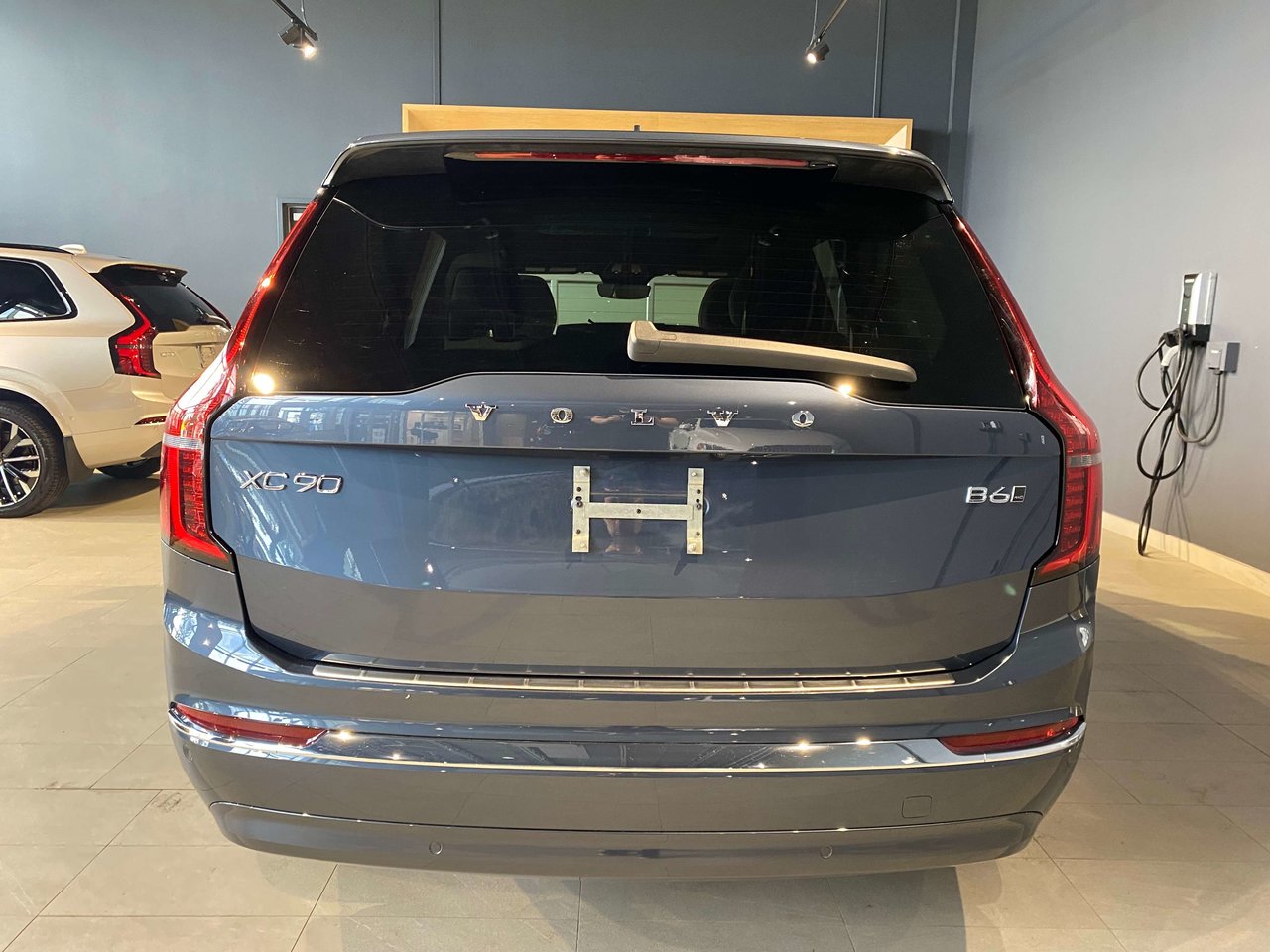 2026 Volvo XC90 B6 AWD Plus Bright Theme 7-Seater-3