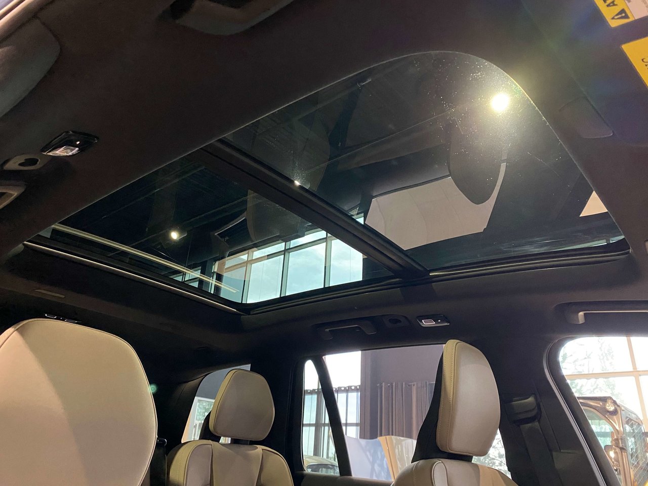 2026 Volvo XC90 B6 AWD Plus Bright Theme 7-Seater-26