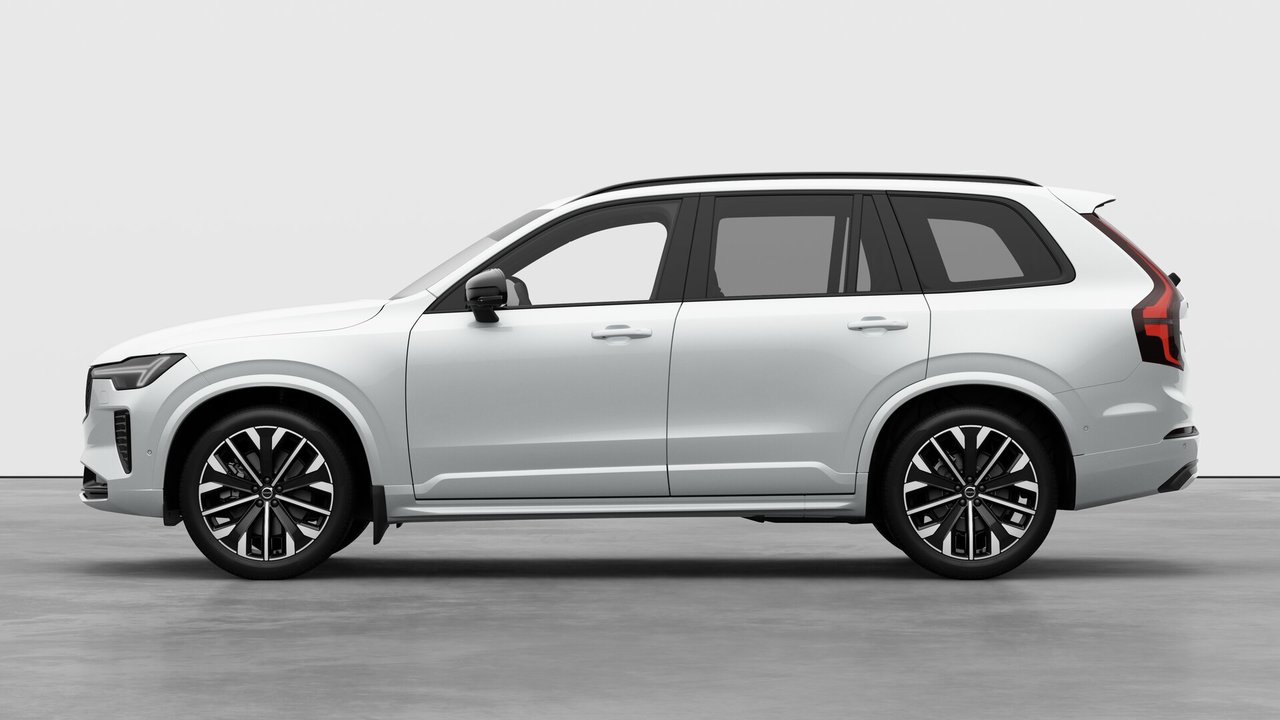 2027 Volvo XC90 Plus 7-Seater (Dark Theme)-7