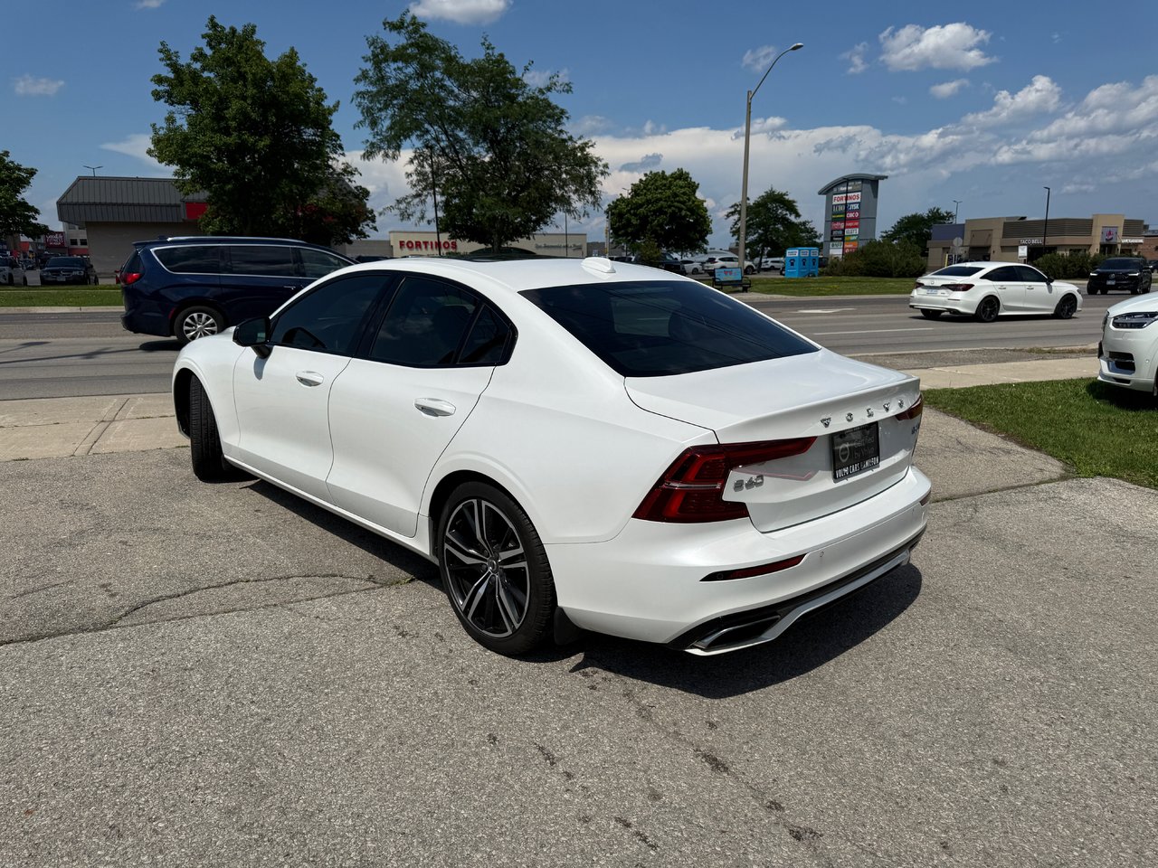 2022 Volvo S60 R-Design-7