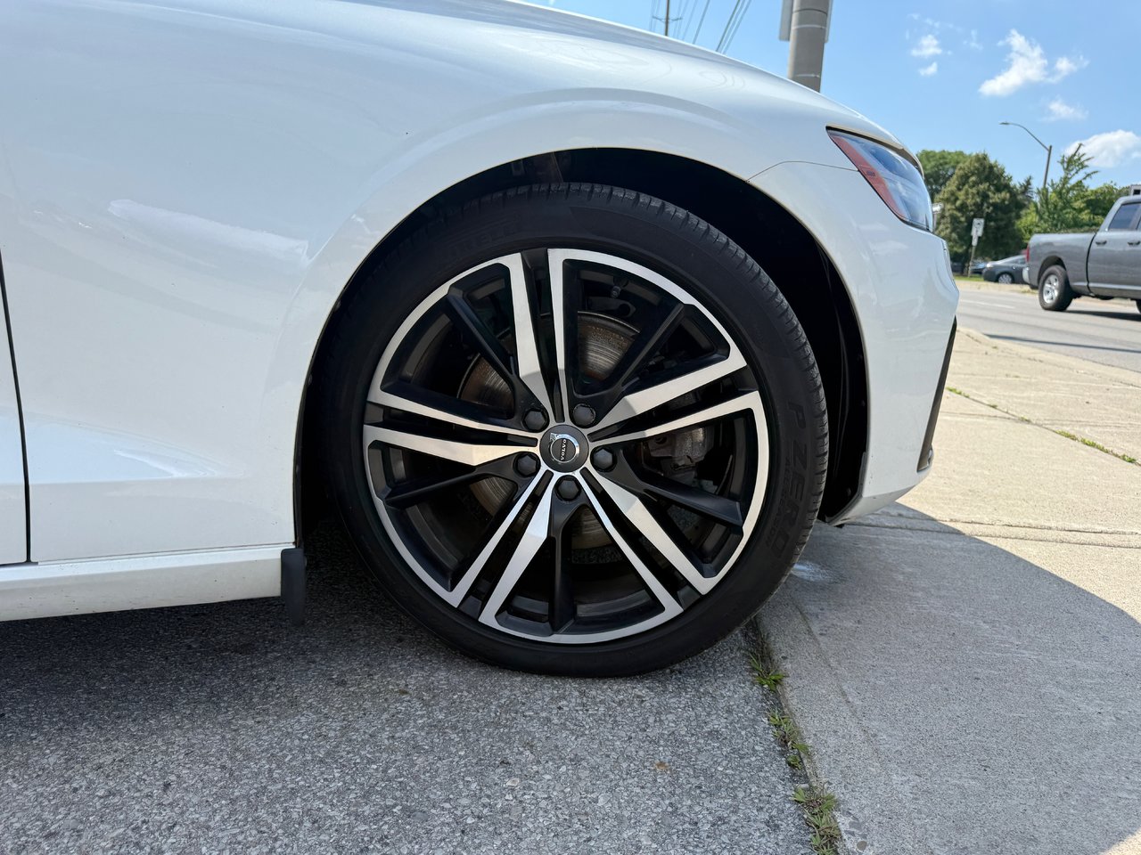 2022 Volvo S60 R-Design-25
