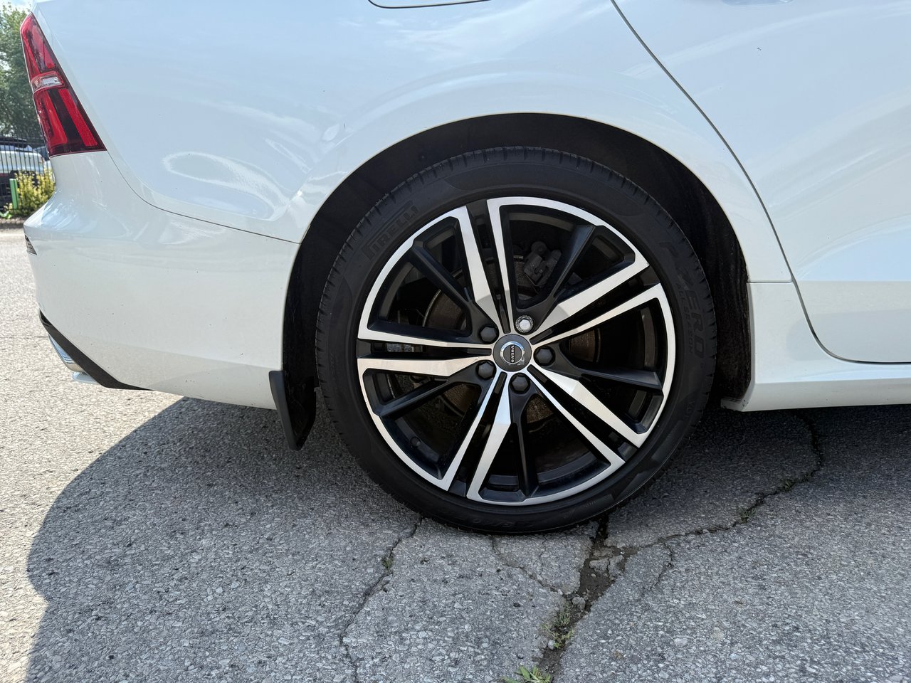 2022 Volvo S60 R-Design-26